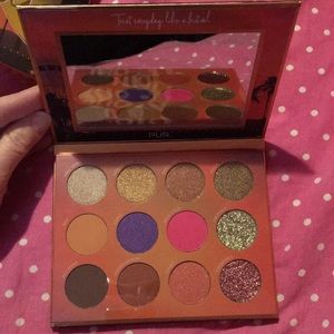 Pür 12-Piece Eyeshadow Palette
